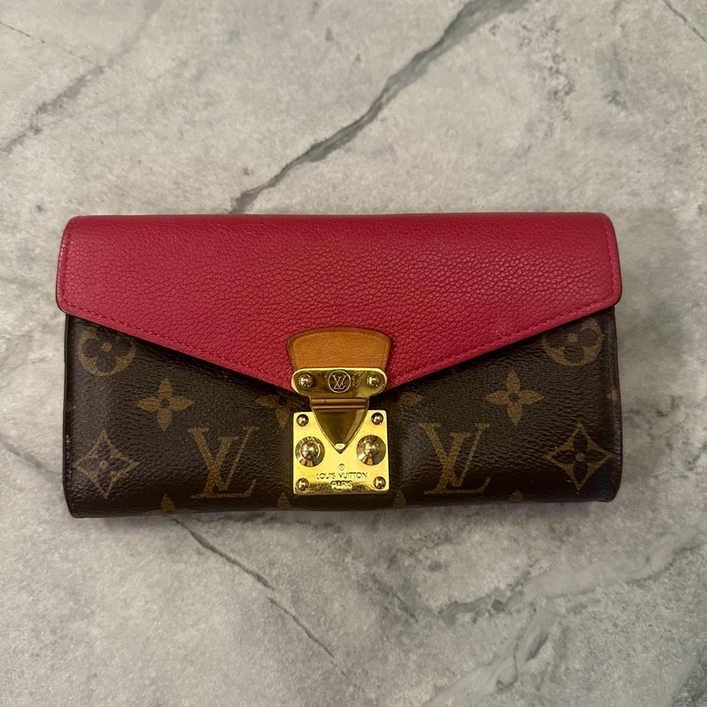 Louis Vuitton wallet - Picture 8 of 10